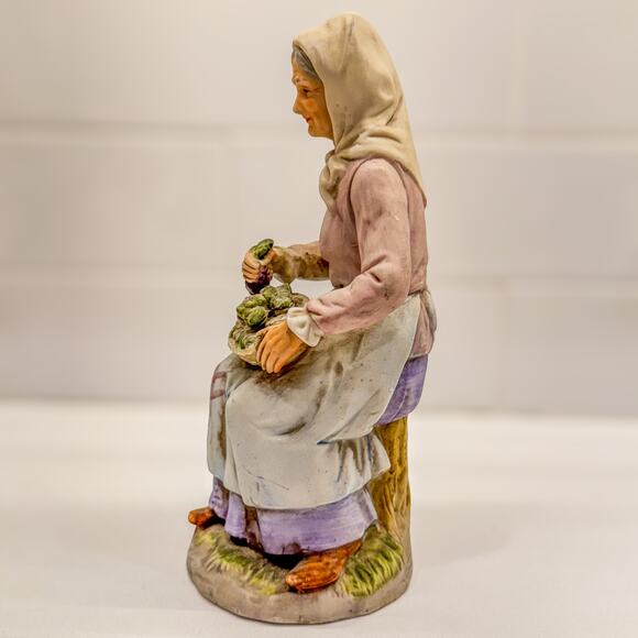 1960’s Vintage Homco Woman with Grapes Figurine, #1433, Farmyard Collection, 8”H - Picture 5 of 10